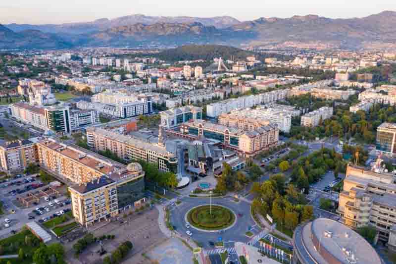 Jedna trzecia inwestycji zagranicznych w czarnogórską gospodarkę trafia na nieruchomości