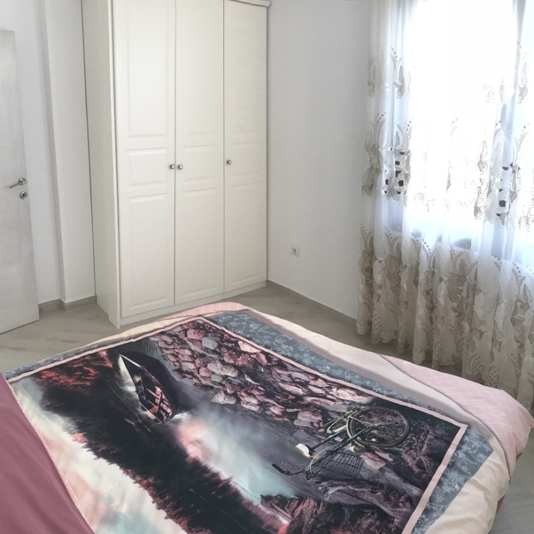780