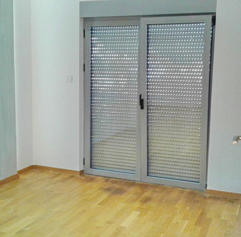 780