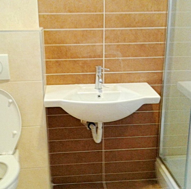 780