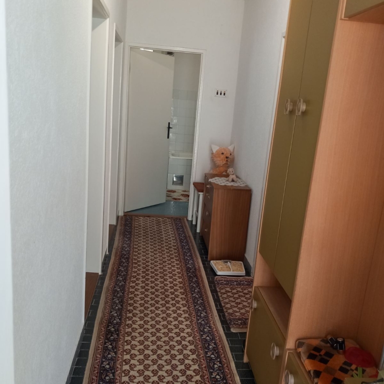 780