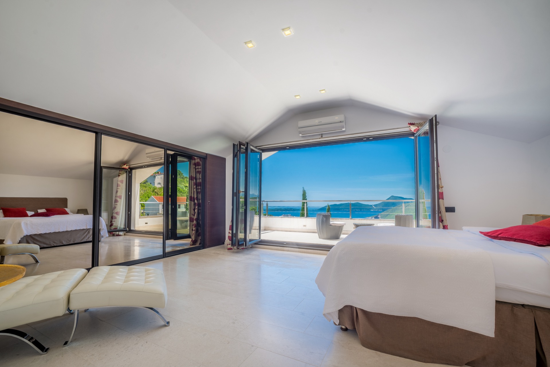 Villa de 4 dormitorios 240 m² Lustica, Montenegro