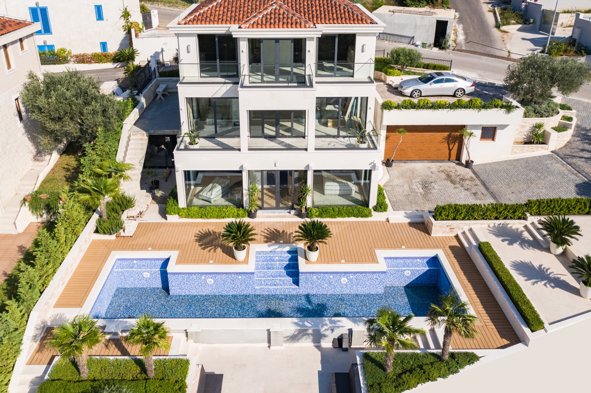 3-Schlafzimmer-Villa 250 m² Sveti Stefan, Montenegro