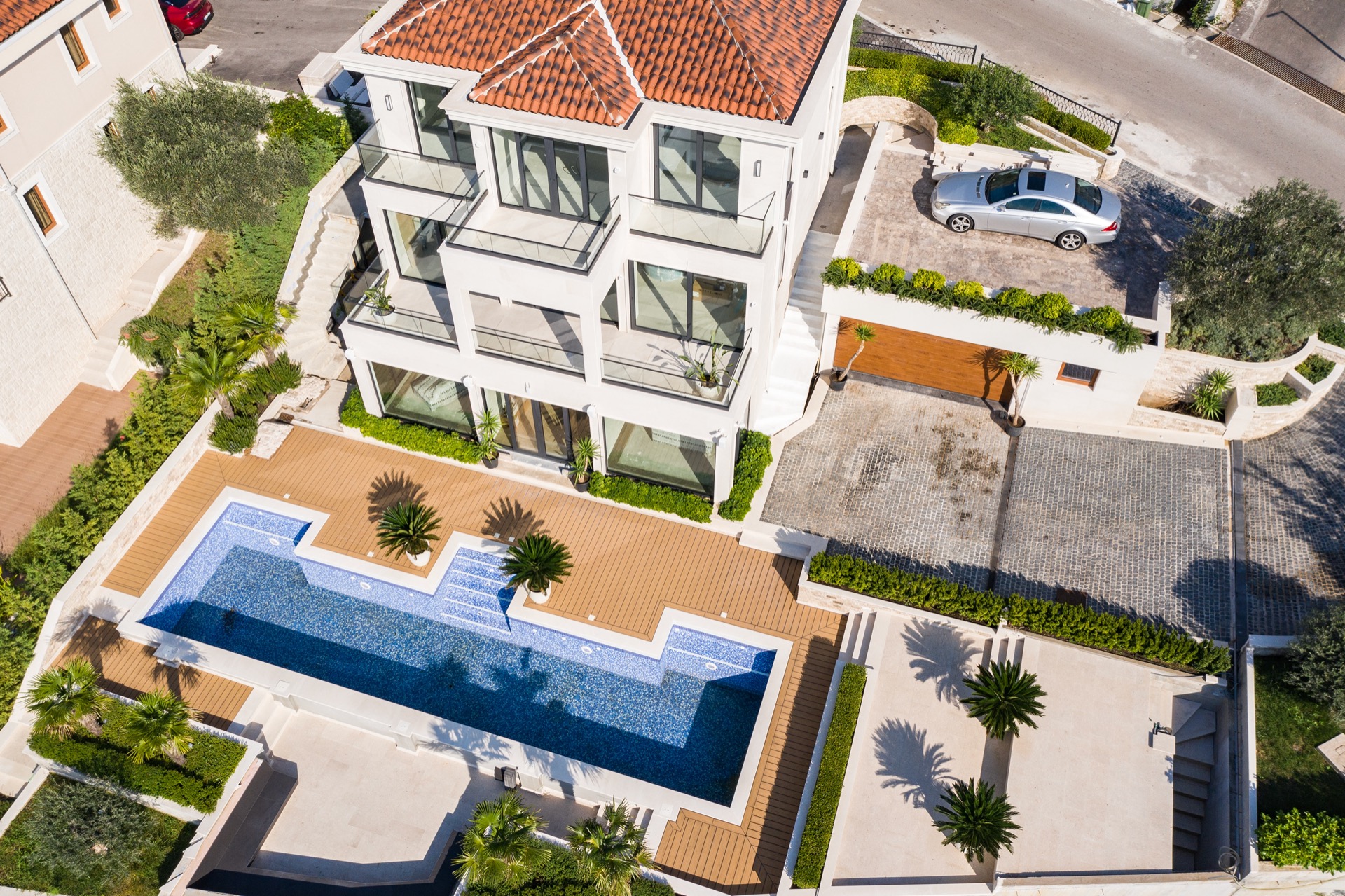 3-Schlafzimmer-Villa 250 m² Sveti Stefan, Montenegro