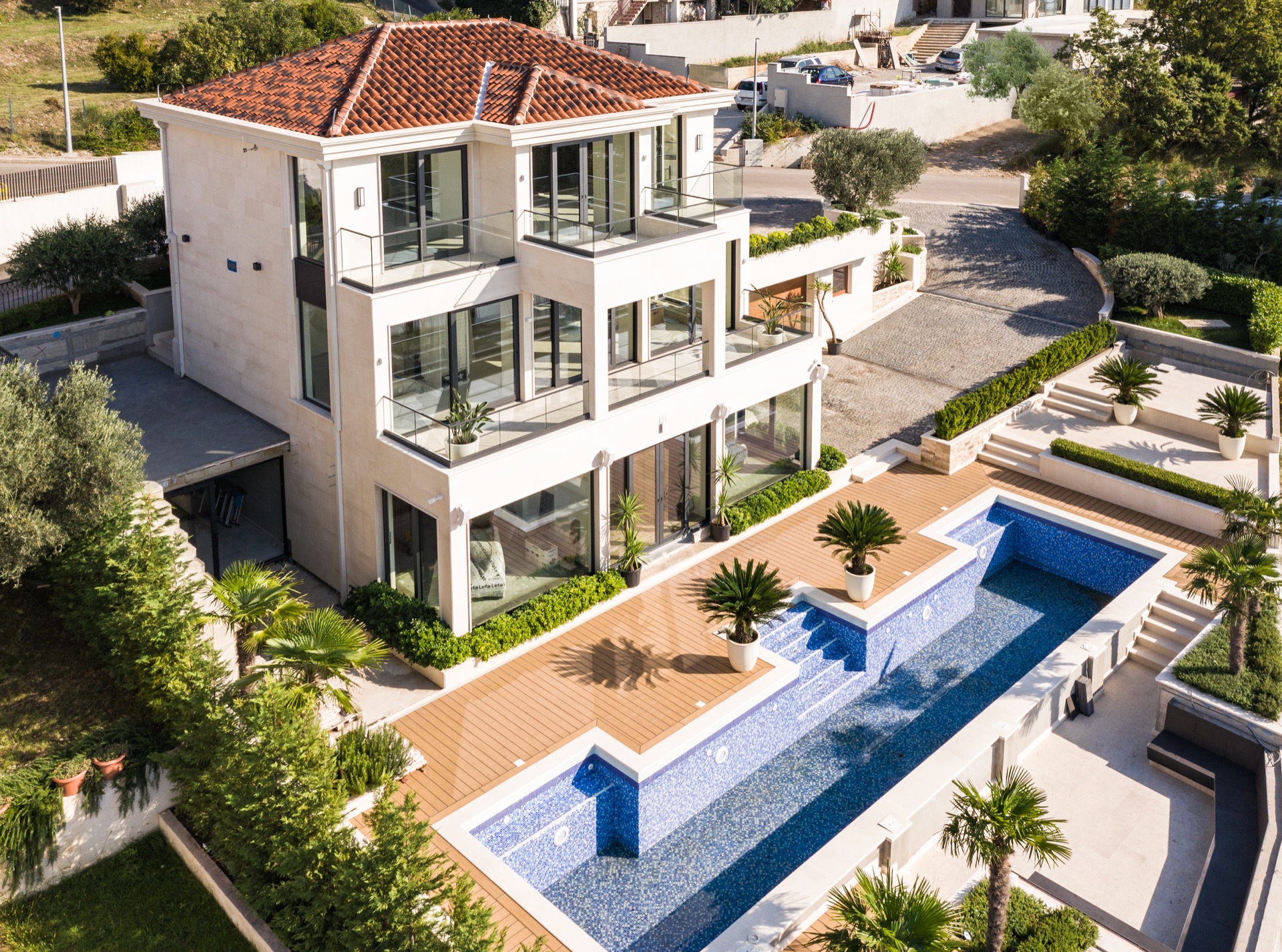 3-Schlafzimmer-Villa 250 m² Sveti Stefan, Montenegro