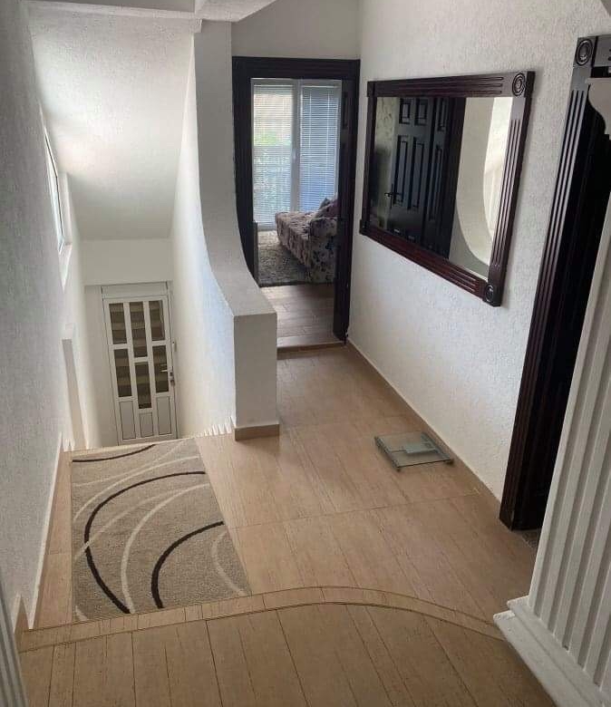 674