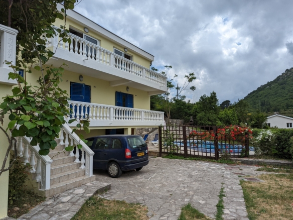 House in Kotor № 2019