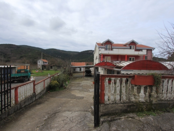 House in Radanovichi No. 810